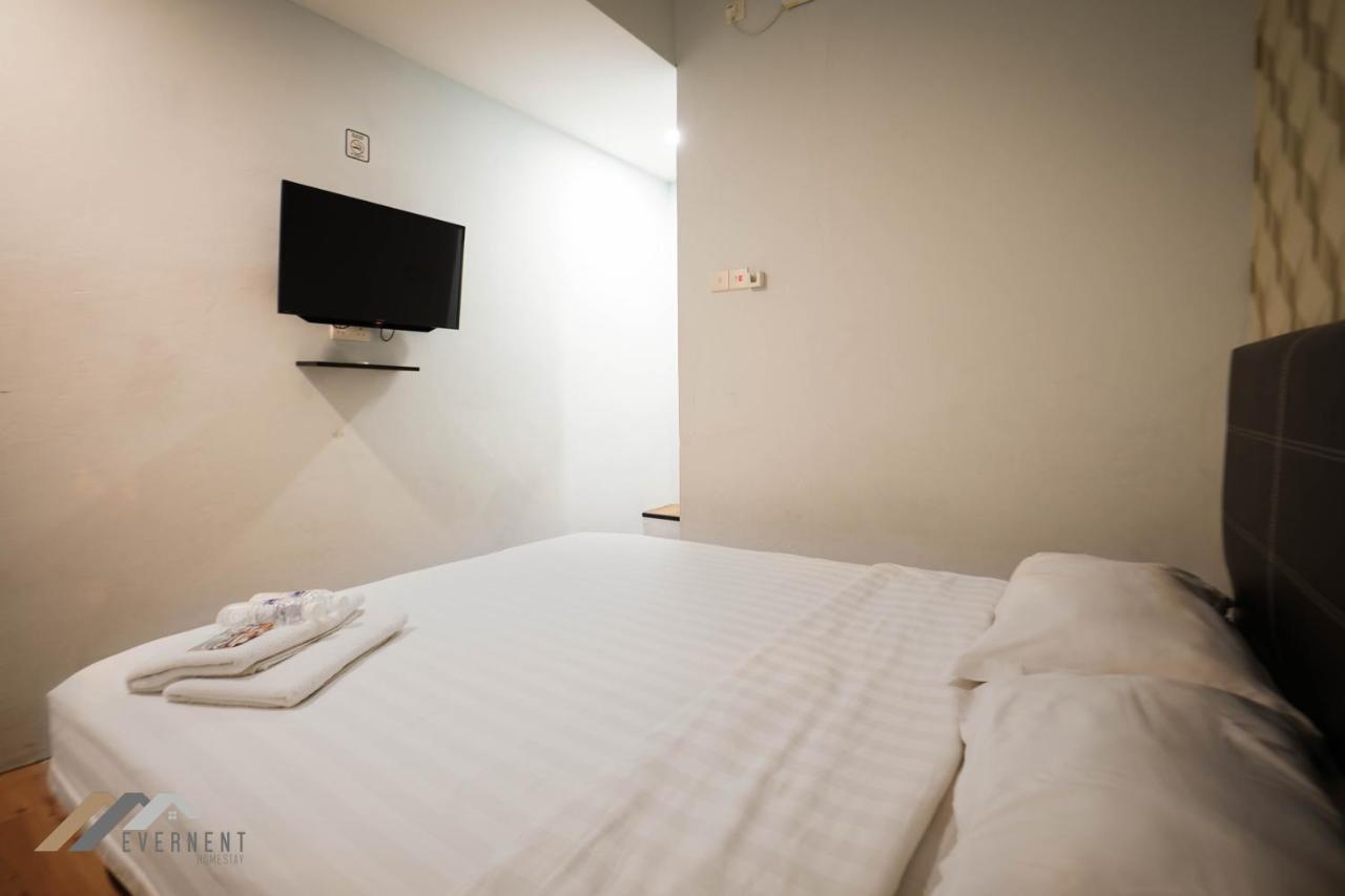 Welcome Inn By Evernent @ Pelita Commercial, Мири Экстерьер фото